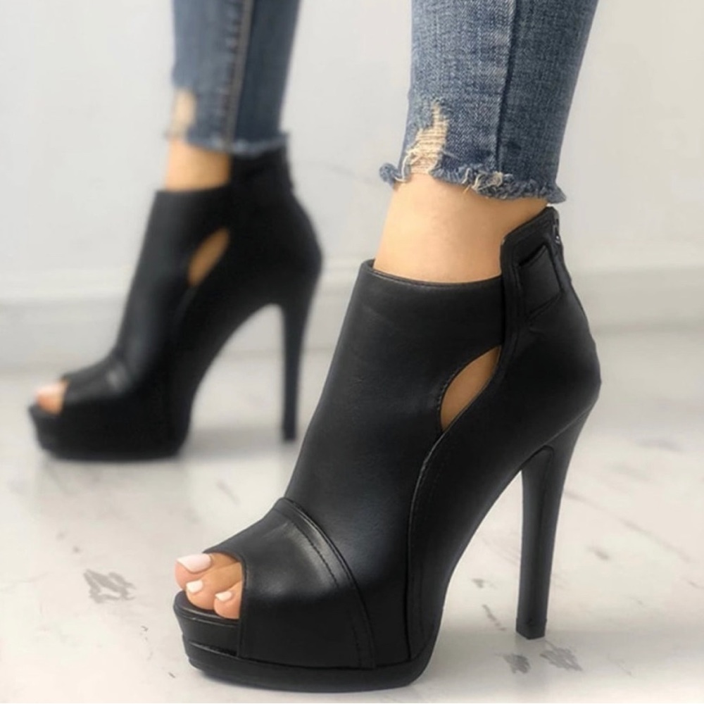 🆕 Black Peep Toe Zip Up Gladiator Heels 7.5 (38)